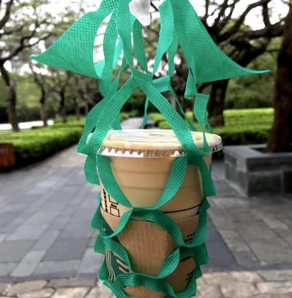 ผ้าแก้วกาแฟทิ้งขนาดที่กำหนดเองสำหรับนำถ้วยกาแฟออกไป